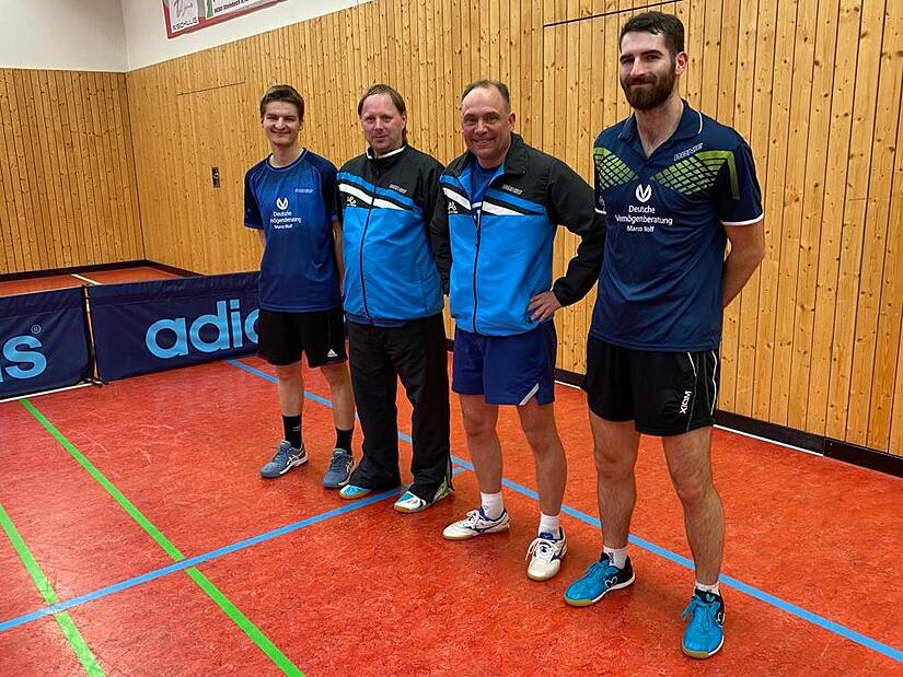 Das Rugendorfer Quartett mit (v. li.) Paul Hofmann, Pavel Holan, J&uuml;rgen Hegenbarth und Miroslav Sochor sicherte am Koppelspieltag die Meisterschaft.