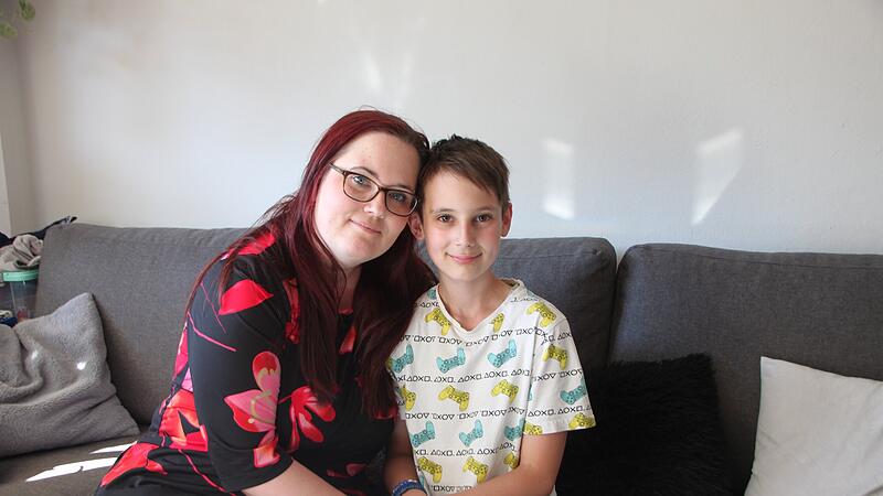 Iris Kerezovic und ihr Sohn Damian in ihrer Münnerstädter Wohnung. Iris Kerezovic und ihr Sohn Damian in ihrer Münnerstädter Wohnung.