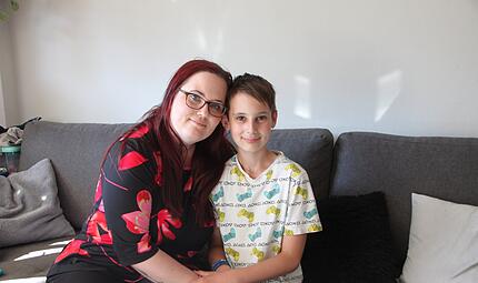 Iris Kerezovic und ihr Sohn Damian in ihrer Münnerstädter Wohnung. Iris Kerezovic und ihr Sohn Damian in ihrer Münnerstädter Wohnung.