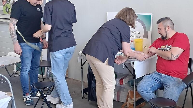 Testosteron-Check am Stand der Gesellschaft f&uuml;r Mann und Gesundheit e.V.