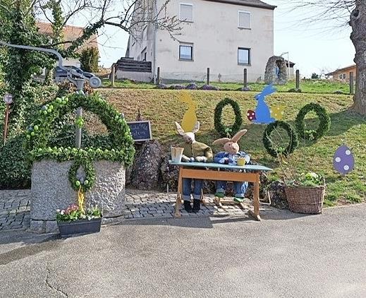 Wenn die Schulkinder Ferien haben, beginnt in Schlaifhausen die Osterhasenschule.