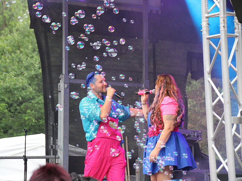 Schlagerschloss-Hotel bei Coburg: Angela Henn und Dennis Klak singen auch selbst.