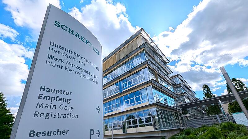 Schaeffler legt Halbjahreszahlen 2026 vor Schaeffler wächst und baut trotzdem weiter Stellen ab. Der Hauptstandort trägt die Hauptlast des Umbaus, profitiert aber auch am stärksten vom Aufbruch in neue Märkte wie Robotik und Rüstung. Was die Halbjahreszahlen des Herzogenauracher Konzerns für Franken bedeuten.