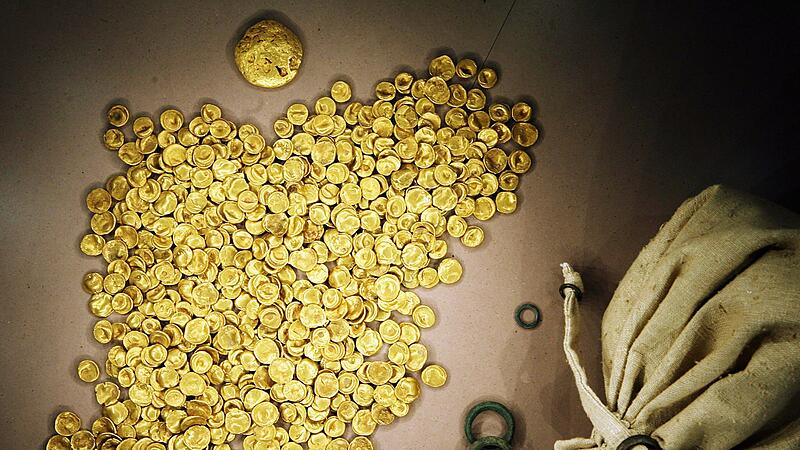 Goldschatz der Kelten aus Museum gestohlen Goldschatz der Kelten aus Museum gestohlen