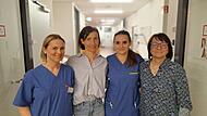Die Bamberger Beleghebammen Ruth Neff, Silke Walter, Judith Gütlein und Jutta Banik (von links) kritisieren das neue Hebammenhilfegesetz.