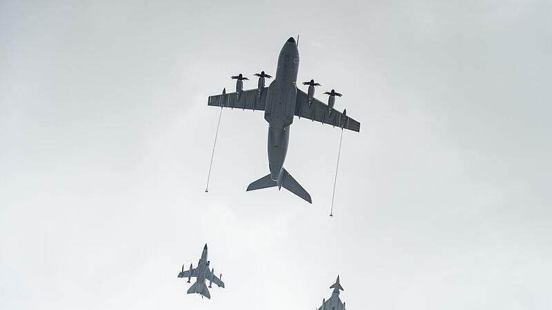 Airbus A400M auf dem Fliegerhorst Wunstorf Airbus A400M auf dem Fliegerhorst Wunstorf