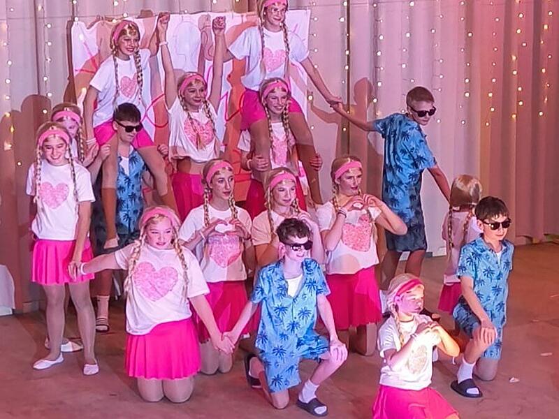 Tanzgruppe Teens: Barbies