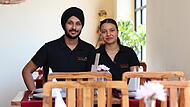 Gurwinder und Dwender Atwal sind die Betreiber des Bamberger Lokal Swagat Gurwinder Atwal (links) ist Inhaber des neuen Lokals Swagat in der Brennerstraße. Gemeinsam mit seiner Frau Dwender Atwal (rechts) erfüllt sich das Paar einen Traum.
