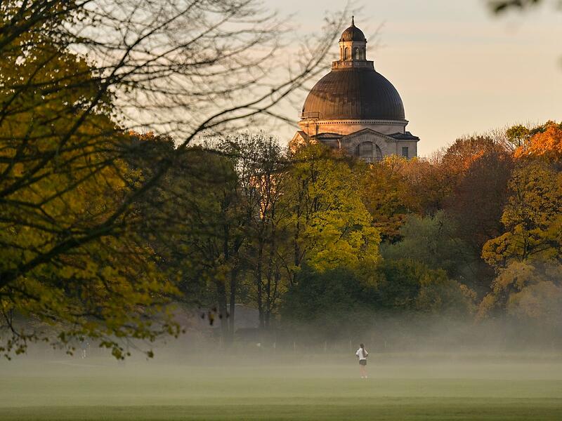Englischer Garten im Morgenlicht