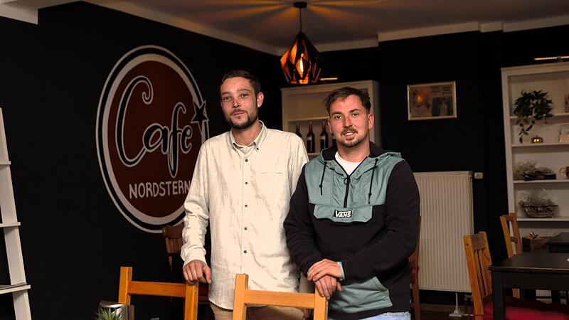 Sie betreiben das Caf&eacute;: Oliver Kn&ouml;rig (links) und Tobias Seifert.Forchheim & Fr&auml;nkische Schweiz