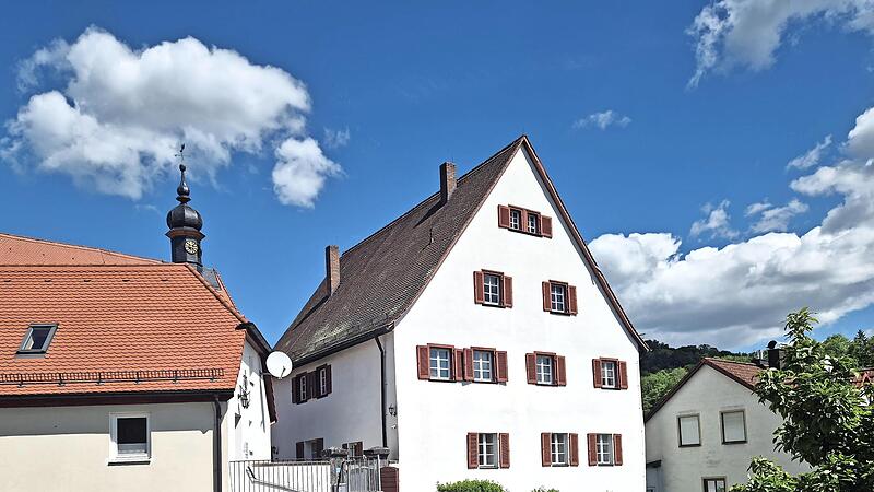 Das Pfarrhaus soll gr&uuml;ndlich renoviert werden.
