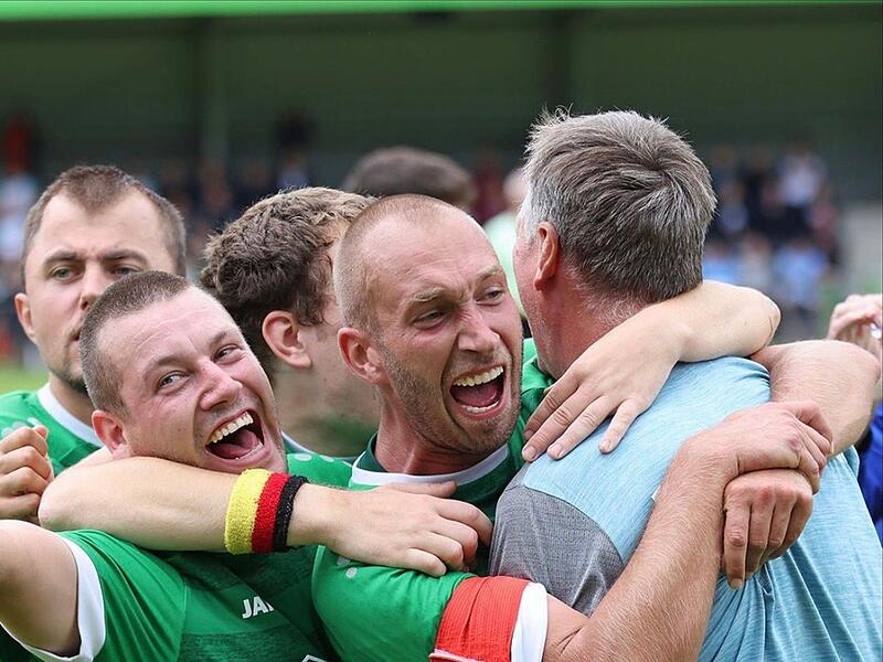 Wefa Ahorn deutscher Fu&szlig;ballmeister - Treff mit Rudi V&ouml;ller