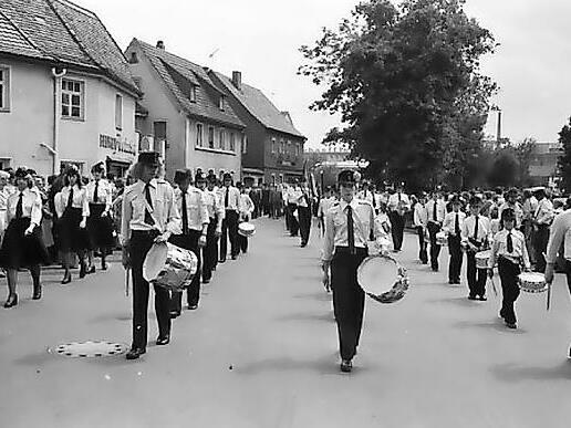 Es gibt ja nicht immerzu etwas zu l&ouml;schen, aber viel mehr Gr&uuml;nde, die Musikinstrumente in die Hand zu nehmen. Den Spielmannszug gibt es schon seit 75 Jahren.