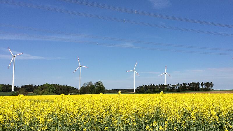 In  Oberngrub im Markt Heiligenstadt (Kreis Bamberg) existiert schon länger ein Windpark mit fünf Windrädern.