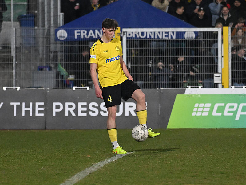 Sport Fu&szlig;ball Saison 2025 / 2026  Regionalliga Bayern  22. Spieltag  am Freitag 06.03.2026  Spielort  Bayreuth Hans-Walter-Wild-Stadion  Spielbeginn 19.00 h  SpVgg Bayreuth  gegen FC Bayern M&uuml;nchen II   Halbzeitergebnis 2:0 Endstand 2:1 Felix Sch&auml;ffner