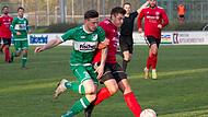 Zwei Verlierer des Landesliga-Modus: Der SV Friesen um Lukas Riedel (grünes Trikot) verliert zwölf seiner 19 Punkte. Die FT Schweinfurt um Lukas Dinkel, mit 29 Zählern klarer Tabellenzweiter der Gruppe 1, hat nur noch fünf Punkte auf dem Konto. Zwei Verlierer des Landesliga-Modus: Der SV Friesen um Lukas Riedel (grünes Trikot) verliert zwölf seiner 19 Punkte. Die FT Schweinfurt um Lukas Dinkel, mit 29 Zählern klarer Tabellenzweiter der Gruppe 1, hat nur noch fünf Punkte auf dem Konto.