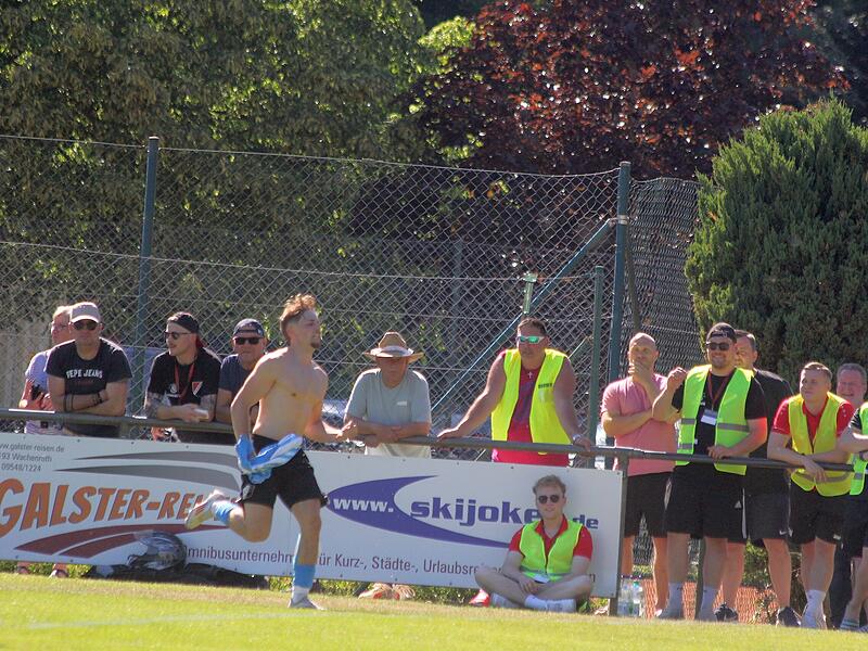 Manuel M&uuml;ller schoss den FC Frimmersdorf mit einem Doppelpack zum Aufstieg in der Relegation.