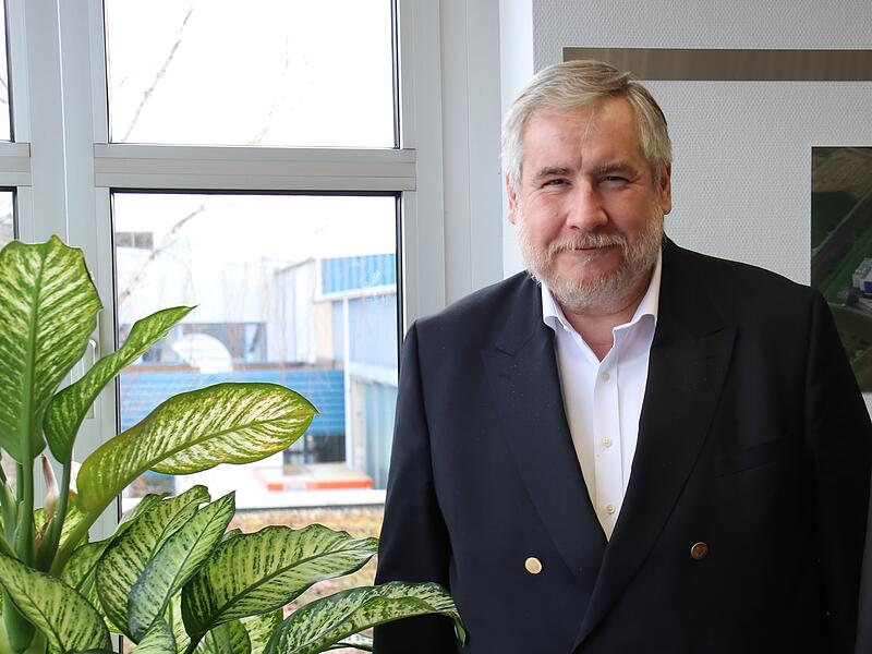 Gerhard Mey ist Investor und Unternehmer Gerhard Mey ist Investor und Unternehmer