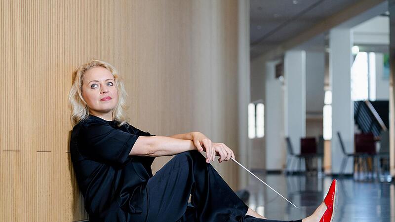 Die Dirigentin Anna Skryleva ist mit dem Opus Klassik ausgezeichnet worden.