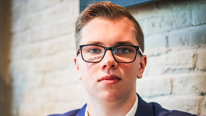 Daniel Halemba, frisch gewählter AfD-Abgeordneter für Unterfranken, wurde am Sonntagnachmittag immer noch von der Polizei gesucht.