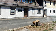 Die gro&szlig;e Kastanie zwischen dem ehemaligen Gasthaus "Zum Bayerischen" und dem Vereinsheim des B&uuml;rgerverein Breitenbach e.V. wurde gef&auml;llt