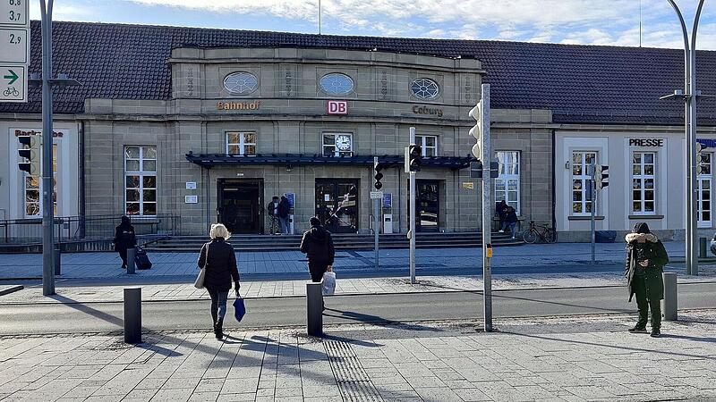 Coburg: Fremder küsst Frau auf Mund - Polizei verkündet Fahndungserfolg Coburg: Fremder küsst Frau auf Mund - Polizei verkündet Fahndungserfolg