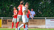 Der FC Herzogenaurach um Tom Galasek (Mitte) verloren auch gegen den FC Wendelstein. Der FC Herzogenaurach um Tom Galasek (Mitte) verloren auch gegen den FC Wendelstein.