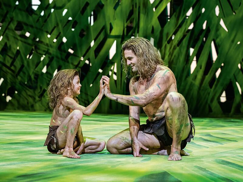 Alexander Klaws fliegt mit Sohn Lenny durch den Dschungel Alexander Klaws fliegt mit Sohn Lenny durch den Dschungel