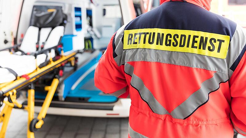 Der Rettungsdienst hat sich auf der Anfahrt im Internet über das Gift informiert, die Suchergebnisse waren unklar. Der Rettungsdienst hat sich auf der Anfahrt im Internet über das Gift informiert, die Suchergebnisse waren unklar.