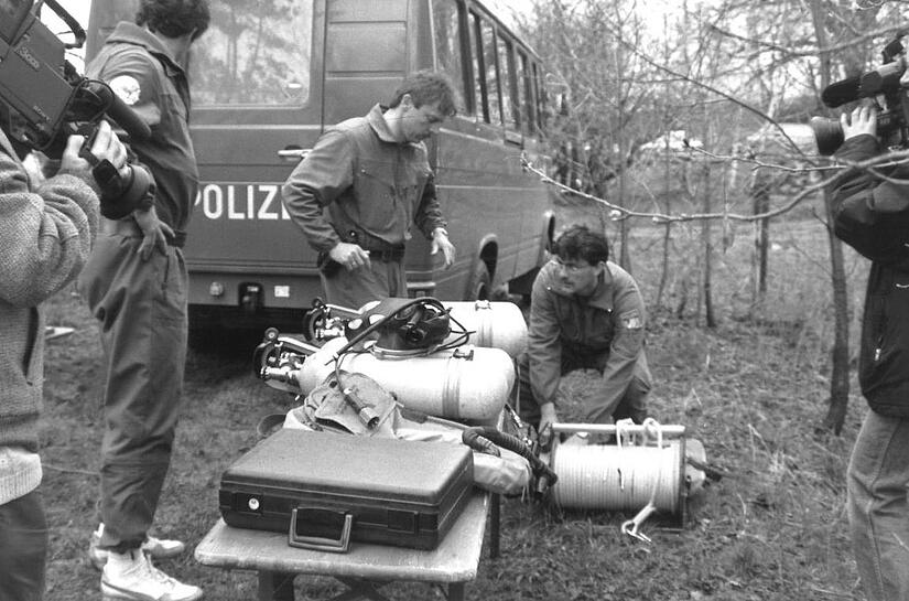 Die Eltern hatten den toten Sohn als vermisst gemeldet. Eine große Suchaktion startete, bei der auch Taucher im Einsatz waren. Die Eltern hatten den toten Sohn als vermisst gemeldet. Eine große Suchaktion startete, bei der auch Taucher im Einsatz waren.