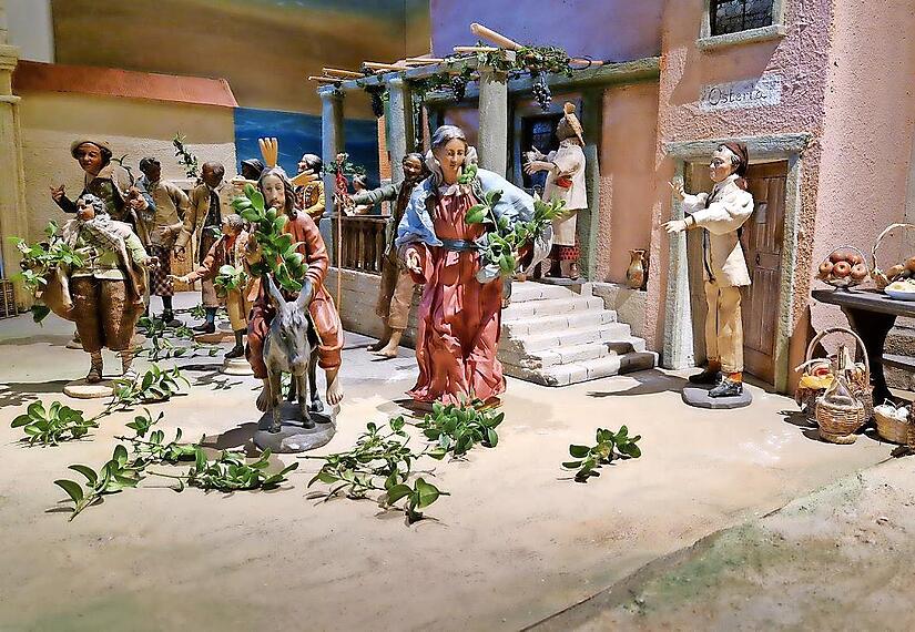 Der Einzug Jesu in Jerusalem ist das aktuelle Thema der Passions- und Osterkrippe. Der Einzug Jesu in Jerusalem ist das aktuelle Thema der Passions- und Osterkrippe.