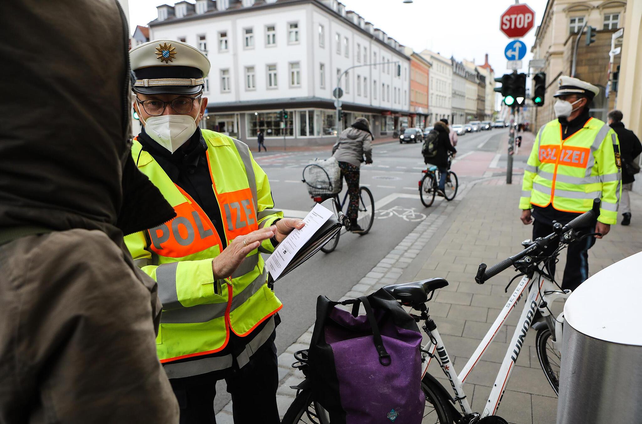 die bamberger polizei sensibilisiert radfahrer fur gefahren im strassenverkehr