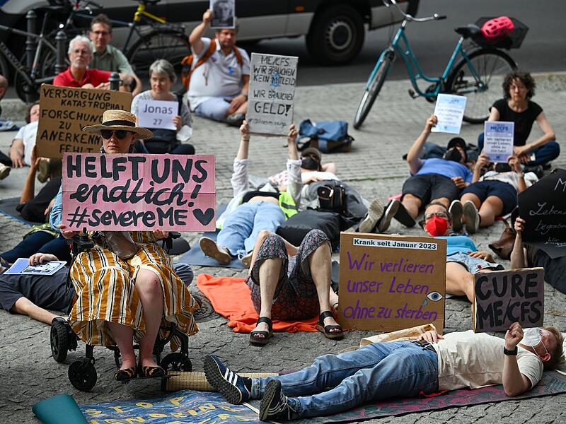 Initiative "#LiegendDemo" veranstaltet Demonstrationen Initiative "#LiegendDemo" veranstaltet Demonstrationen