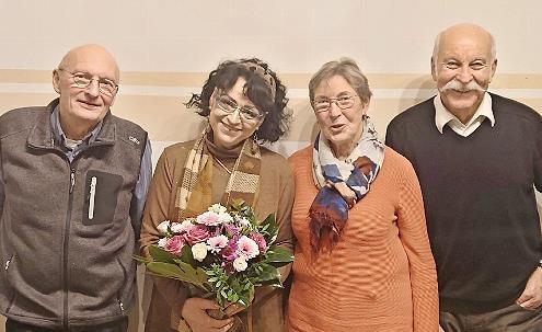 Von links: Hartmut Gro&szlig;mann, Abteilungsleiter M&auml;nnerchor, Andrea Metzler, Ehrenchorleiterin Marga Hippler, Abteilungsleiterin Frauenchor, Manfred Simon, 1. Vorsitzender