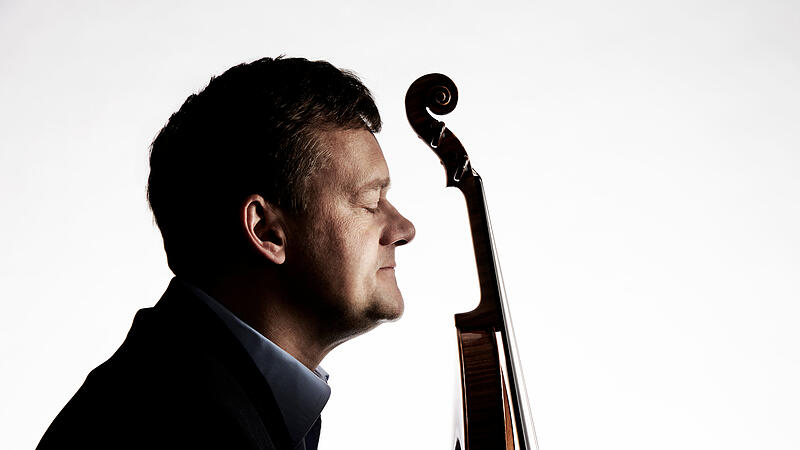 Frank Peter Zimmermann spielte Violine mit den Bamberger Symphonikern.