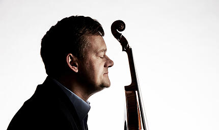 Frank Peter Zimmermann spielte Violine mit den Bamberger Symphonikern.