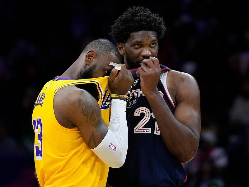 LeBron James und Joel Embiid