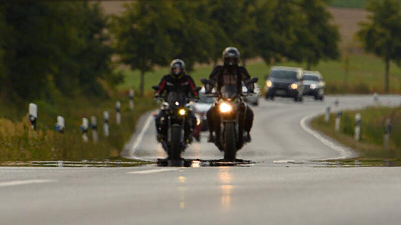 MotorradfahNach dem Winter sollten Biker ihr Motorrad unbedingt einem gr&uuml;ndlichen Check unterziehen, sagt Yves W&auml;chter von der Motorradgruppe des Bayerisches Rotes Kreuz (BRK) in Kulmbach.rer