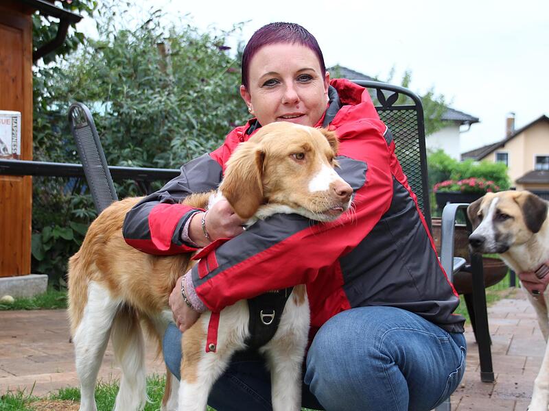 Katja Kratzenberger mit Bruno und Josy. Katja Kratzenberger mit Bruno und Josy.