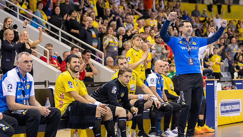 Positive Stimmung attestiert Trainer Anel Mahmutefendic seiner Mannschaft des HSC Coburg. Positive Stimmung attestiert Trainer Anel Mahmutefendic seiner Mannschaft des HSC Coburg.