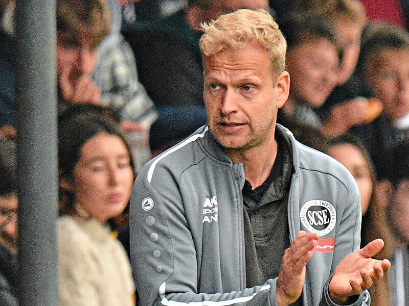 Trainer Jakob Engelmann und die Ebersdorfer starten gegen den FC Coburg in die Saison. Gunther Czepera Trainer Jakob Engelmann und die Ebersdorfer starten gegen den FC Coburg in die Saison. Gunther Czepera