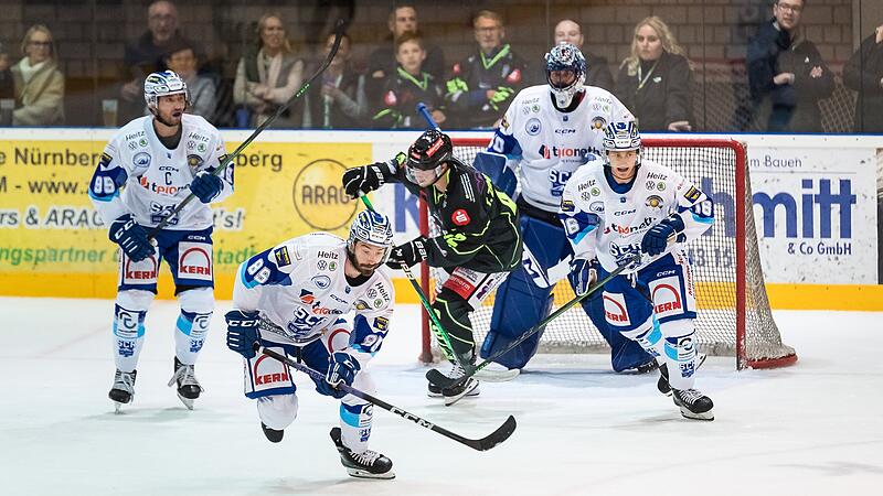 Wie stark ist beispielsweise der SC Riessersee (hier in den weißen Trikots)? Der FT hat sich die Gegner der Höchstadt Alligators genauer angesehen. Wie stark ist beispielsweise der SC Riessersee (hier in den weißen Trikots)? Der FT hat sich die Gegner der Höchstadt Alligators genauer angesehen.