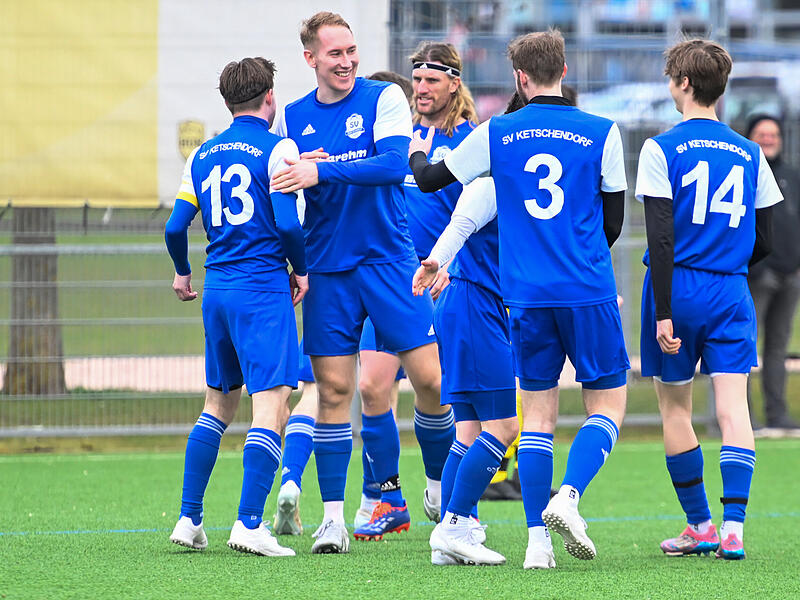 Der SV Ketschendorf erledigte seine Pflichtaufgabe gegen den FC Adler Weidhausen souver&auml;n.