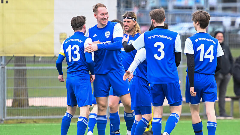 Der SV Ketschendorf erledigte seine Pflichtaufgabe gegen den FC Adler Weidhausen souver&auml;n.