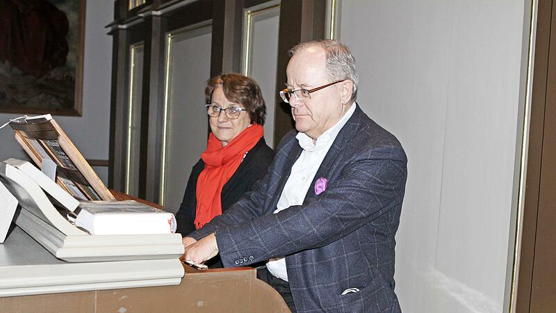 Dekanatskantor Marius Popp zeigte sich sehr zufrieden mit dem Klang der sanierten Orgel. Die Steinmeyer-Orgel war vor mehr als 150 Jahren erbaut worden.