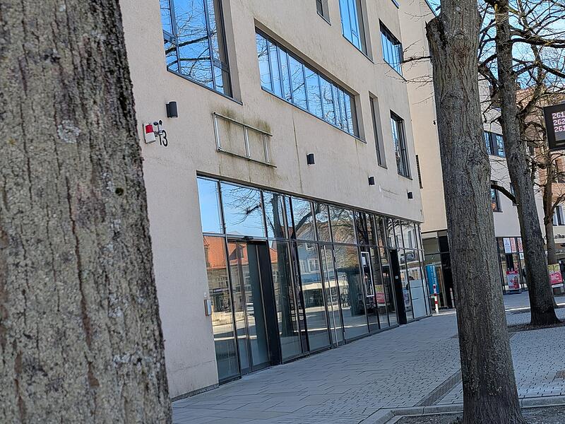 Im ehemaligen Rewe am Forchheimer Paradeplatz könnte ein inklusiver Supermarkt einziehen. Was sich dahinter verbirgt und wie weit die Planungen gediehen sind.