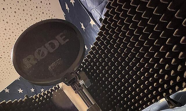 Rh&ouml;ner Fu&szlig;ball-Kultur wurde in 2023 in insgesamt 16 Du-Holz-Folgen gefeiert. Unser Podcast-Team w&uuml;nscht allen H&ouml;rerinnen und H&ouml;rern ein Frohes Fest und einen guten Start ins neue Jahr.