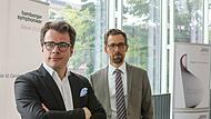 Lassen sich von der Pandemie nicht beirren: Chefdirigent Jakub Hru?&scaron;a (l). und Intendant Markus Rudolf Axt