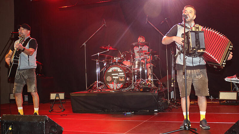 Die Band Volxxrock heizte ein.