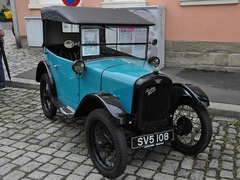 Die Gäste und ihre Fahrzeuge können kommen: Oldtimertreffen und verkaufsoffener Sonntag am  4. Juni in Hofheim.